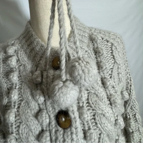 Dôen • Pomme Pom Pom Cardigan Sweater Moonstone Light Grey XS/S - Picture 9 of 10